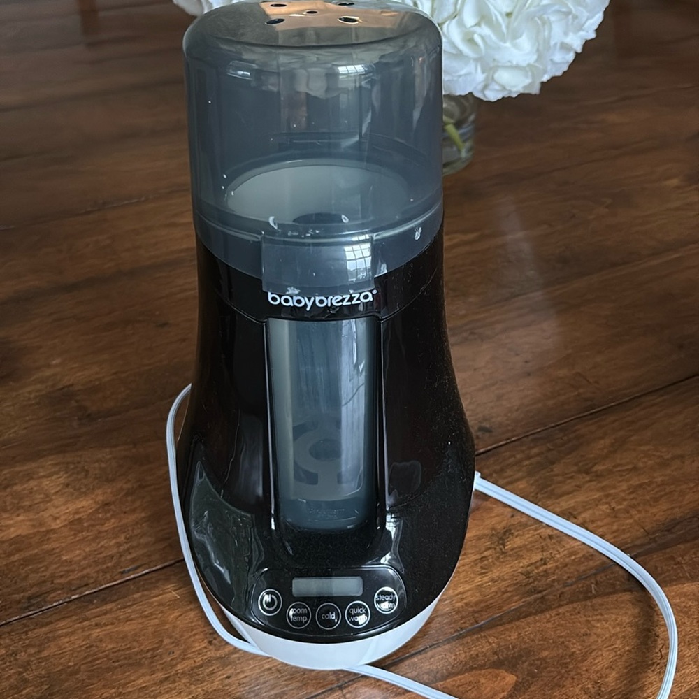 Baby Brezza bottle warmer